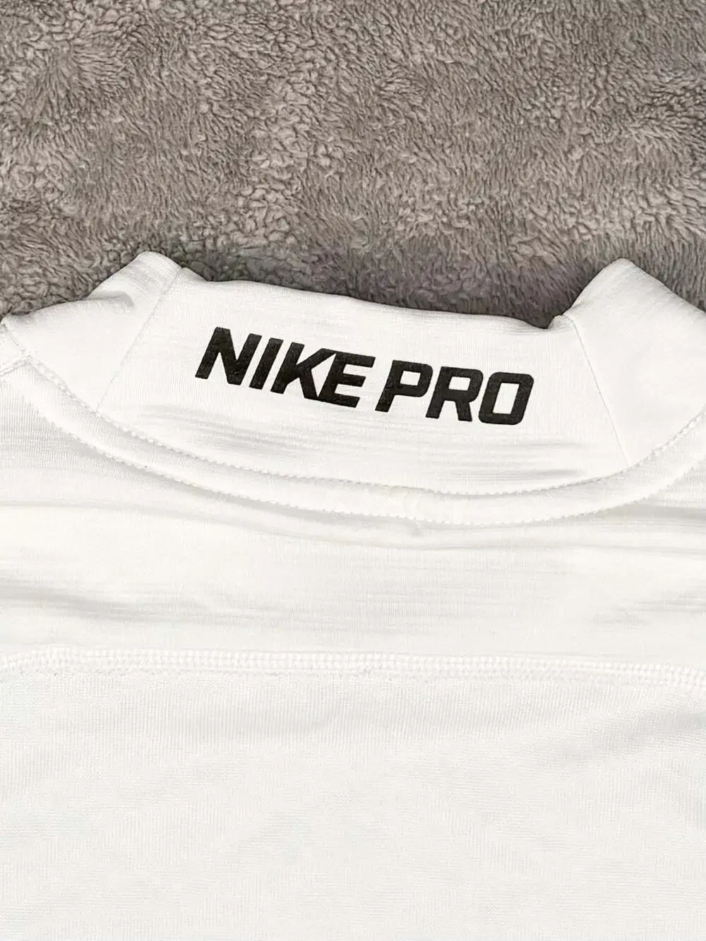 Nike Pro Hyperwarm Fitted Long Sleeve Thermal Baselayer Shirt, L